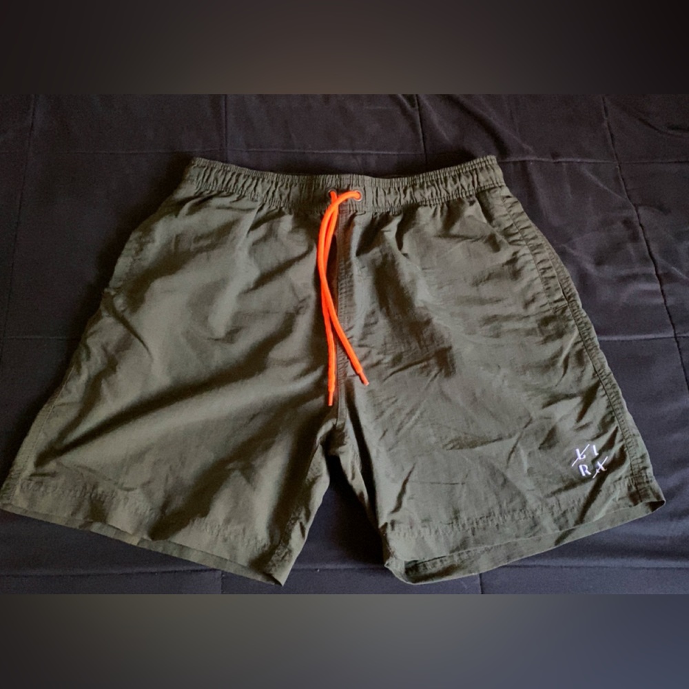 Lira Polyester shorts size L